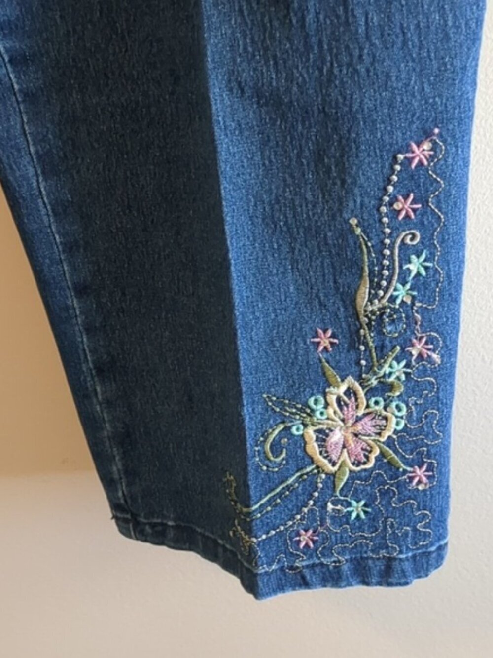 J.R. MEI Capri Embroidered Blue Jeans - 30 - Picture 4 of 7